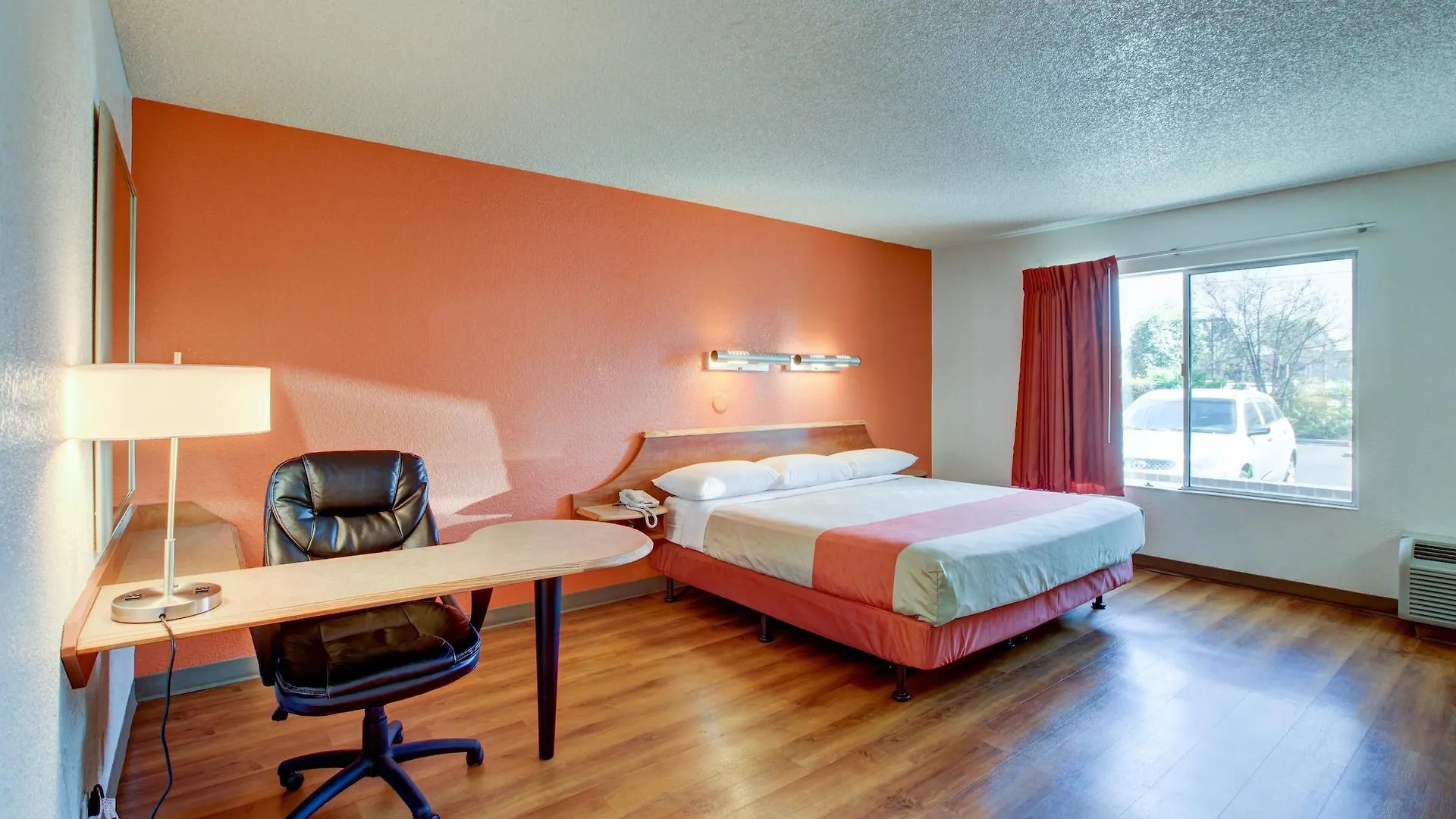 Motel 6-Santa Ana, Ca - Irvine - Orange County Airport