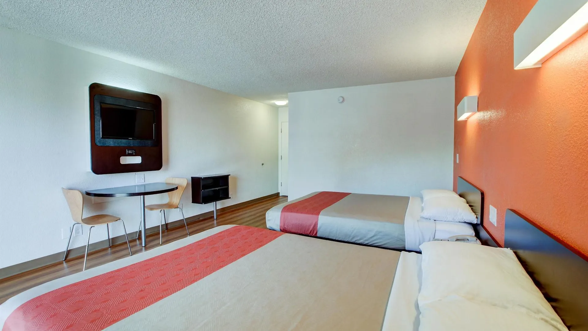 Hotel Motel 6-Santa Ana, Ca - Irvine - Orange County Airport